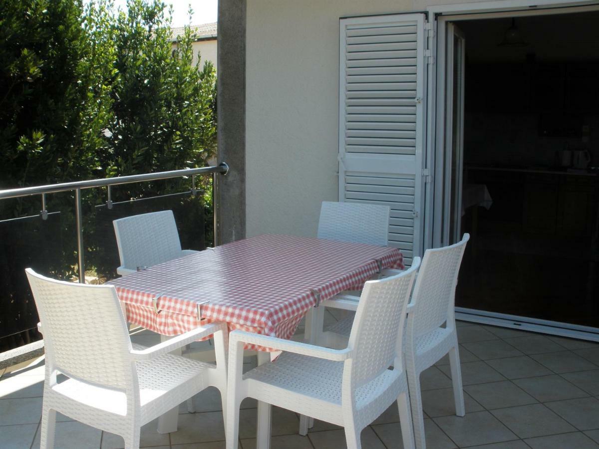 נובליה Apartman Nikodem מראה חיצוני תמונה